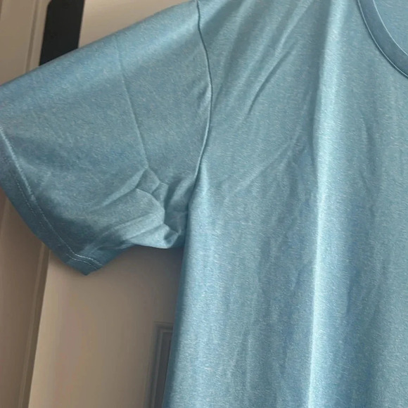 Amazon men’s dry fit shirt - Picture 3 of 4